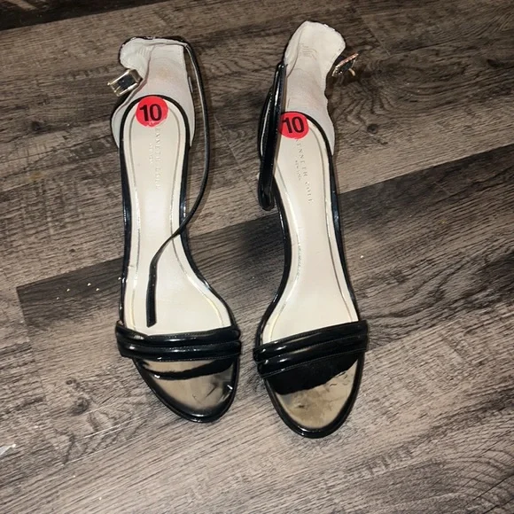 Kenneth Cole Comfy Open Toe Black Heels| Size 10 - Picture 2 of 3